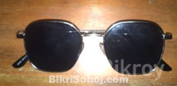 সানগ্লাস / চশমা